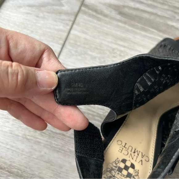 Vince Camuto Keannie Leather Open toe Stacked Block Heel Sandal - Picture 9 of 13